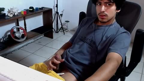 Snapshot of thieves_us chatting on 11-28-25, 09:17 thieves_us online show from 11-28-25, 09:17