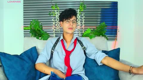 Snapshot of thiiagosaeenz chatting on 02-07-26, 12:20 Thiago Saenzz online show from 02-07-26, 12:20