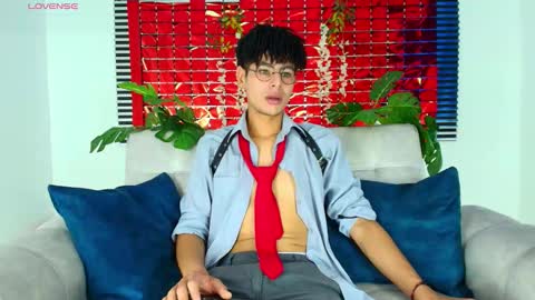 Snapshot of thiiagosaeenz chatting on 02-19-26, 03:30 Thiago Saenzz online show from 02-19-26, 03:30