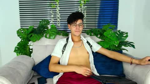 Snapshot of thiiagosaeenz chatting on 03-03-26, 06:14 Thiago Saenzz online show from 03-03-26, 06:14