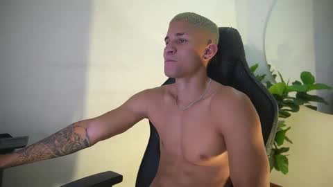 thin_tommy11 online show from 02-11-26, 10:04