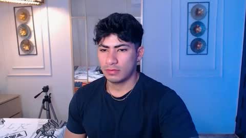 MICHAEL AND CRISS online show from 01-07-26, 01:35