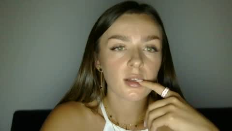 thisgirl_x online show from 07-22-26, 09:17