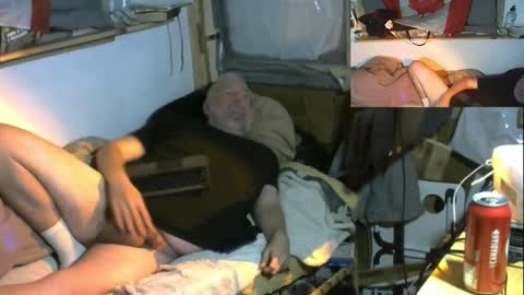 Snapshot of thisguyscott976866 chatting on 02-10-26, 01:43 Thisguyscott online show from 02-10-26, 01:43