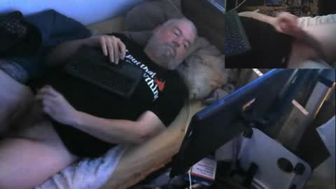 Snapshot of thisguyscott976866 chatting on 02-10-26, 02:32 Thisguyscott online show from 02-10-26, 02:32