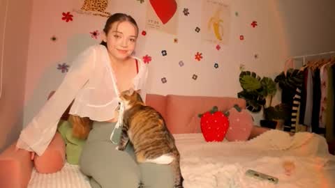 Snapshot of thisisamelia chatting on 10-03-25, 05:10 Amelia shows on mondays fridays and sundays if anything changes im giving updates on my fansly online show from 10-03-25, 05:10