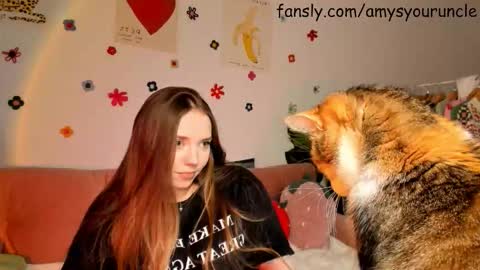 Snapshot of thisisamelia chatting on 01-05-26, 05:27 Amelia shows on mondays fridays and sundays if anything changes im giving updates on my fansly online show from 01-05-26, 05:27