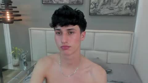 Thom online show from 04-19-26, 04:17