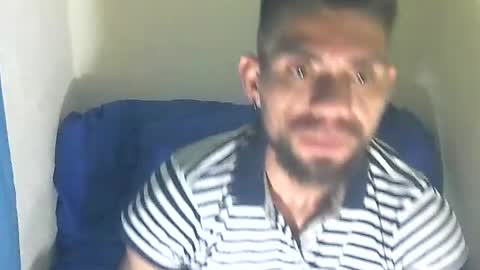 Snapshot of thomas2wood chatting on 06-15-26, 11:40 Thomas2Wood online show from 06-15-26, 11:40