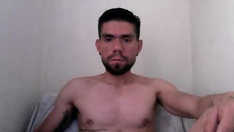 Snapshot of thomas2wood chatting on 06-29-26, 10:21 Thomas2Wood online show from 06-29-26, 10:21