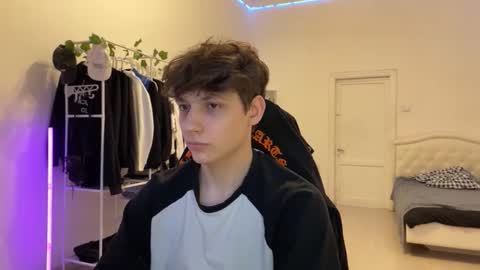 Thomas Hill online show from 10-31-25, 07:48