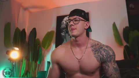 Thomas Falcon online show from 11-23-25, 12:43