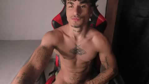 Snapshot of thomas_fit1 chatting on 05-24-26, 04:06 Thomas 3 JUST STAY AND BE MY LAST LOVE online show from 05-24-26, 04:06
