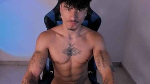 Snapshot of thomas_fit1 chatting on 06-24-26, 01:10 Thomas 3 JUST STAY AND BE MY LAST LOVE online show from 06-24-26, 01:10