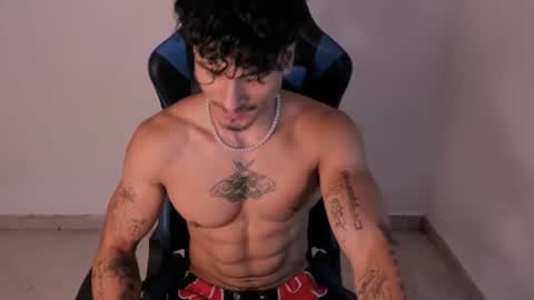Snapshot of thomas_fit1 chatting on 06-25-26, 12:20 Thomas 3 JUST STAY AND BE MY LAST LOVE online show from 06-25-26, 12:20