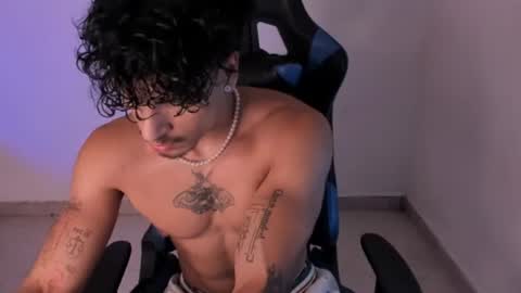 Snapshot of thomas_fit1 chatting on 06-30-26, 12:44 Thomas 3 JUST STAY AND BE MY LAST LOVE online show from 06-30-26, 12:44