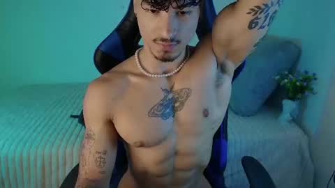 Snapshot of thomas_fit1 chatting on 08-05-26, 01:14 Thomas 3 JUST STAY AND BE MY LAST LOVE online show from 08-05-26, 01:14