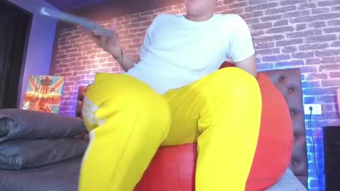 ---Thomas--- online show from 02-21-25, 04:18