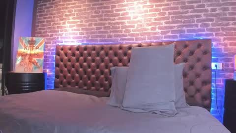 ---Thomas--- online show from 02-21-25, 03:32