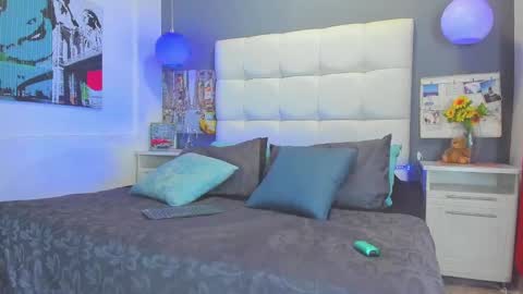 ---Thomas--- online show from 02-27-25, 03:36