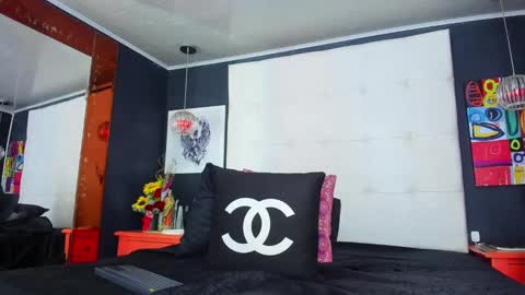 ---Thomas--- online show from 03-12-25, 07:46