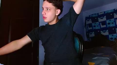 Snapshot of thomas_may4rs chatting on 11-18-25, 08:41 ---Thomas--- online show from 11-18-25, 08:41