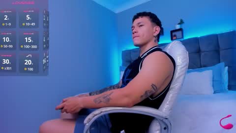 Thomas online show from 11-28-25, 01:03