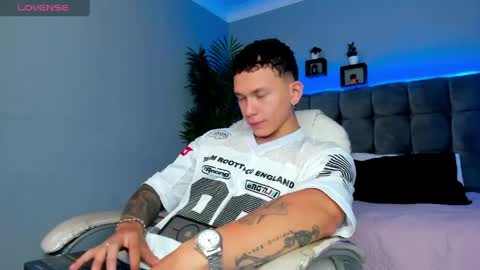 Thomas online show from 04-20-26, 01:58