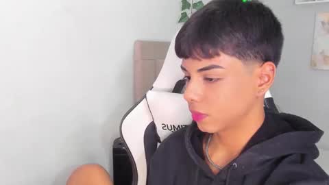 Thomas online show from 10-29-25, 07:32