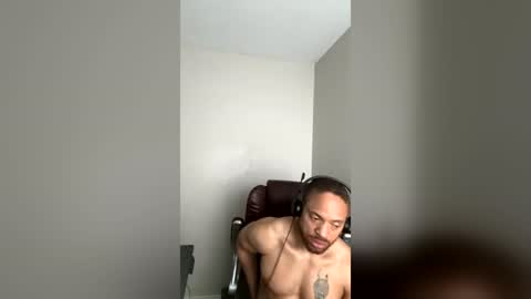 Snapshot of thomasgwhitecft chatting on 07-06-26, 03:36 FatherTime online show from 07-06-26, 03:36