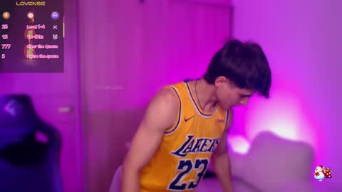 Thom Klein online show from 11-26-25, 07:04