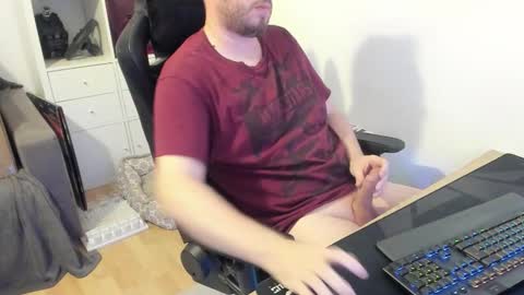 thommy2008 online show from 10-12-25, 06:51