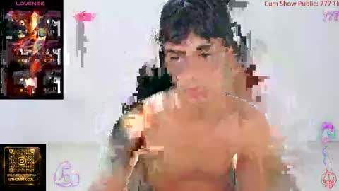 Snapshot of thommy_cute chatting on 06-07-26, 01:43 Thomas online show from 06-07-26, 01:43