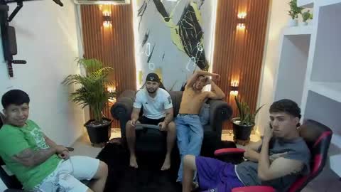 Snapshot of thomson_hot01 chatting on 05-01-26, 05:23 thomson_hot01 online show from 05-01-26, 05:23