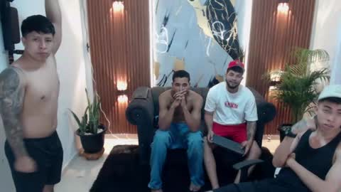 Snapshot of thomson_hot01 chatting on 05-08-26, 05:35 thomson_hot01 online show from 05-08-26, 05:35