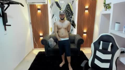 Snapshot of thomson_hot01 chatting on 05-26-26, 05:14 thomson_hot01 online show from 05-26-26, 05:14