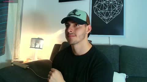 Snapshot of thomylov chatting on 01-11-26, 02:05 thomylov online show from 01-11-26, 02:05