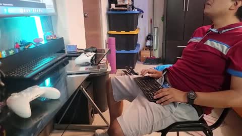 thor0200 online show from 09-28-25, 11:21