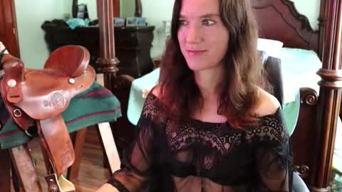 ThornburyRose online show from 12-22-25, 07:22