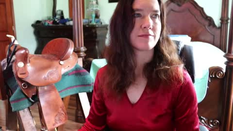 ThornburyRose online show from 04-01-26, 07:11