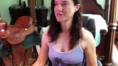 Snapshot of thornbury_rose chatting on 06-24-26, 05:12 ThornburyRose online show from 06-24-26, 05:12