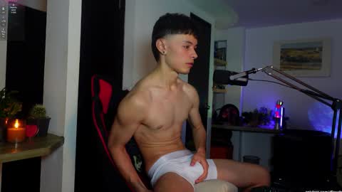 Snapshot of thoroughbredxx chatting on 02-27-26, 02:22 L e a n d e r 25OFF ON MY OF online show from 02-27-26, 02:22