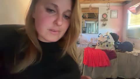 Snapshot of threat24 chatting on 04-12-26, 03:06 threat24 online show from 04-12-26, 03:06