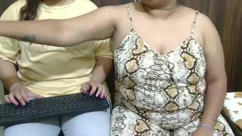 Snapshot of threesome_indian chatting on 07-12-26, 03:19 kabir 32 guy khushi 31 wife kavya 23 sexy frnd online show from 07-12-26, 03:19