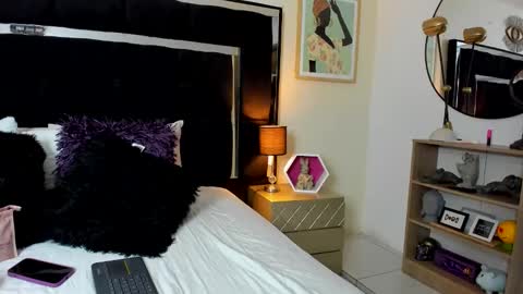 thriana online show from 06-11-26, 02:53