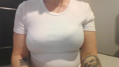 Snapshot of thrillho89 chatting on 07-16-26, 05:35 thrillho89 online show from 07-16-26, 05:35