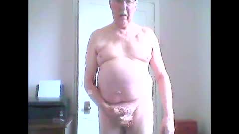 Snapshot of thruster99 chatting on 01-20-25, 11:35 thruster99 online show from 01-20-25, 11:35