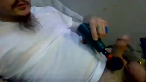 Snapshot of thunder8u42 chatting on 10-16-25, 09:32 thunder8u42 online show from 10-16-25, 09:32