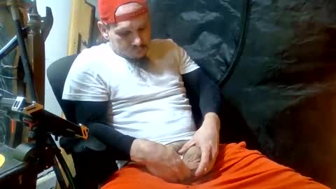 Snapshot of thunder8u42 chatting on 10-19-25, 08:26 thunder8u42 online show from 10-19-25, 08:26