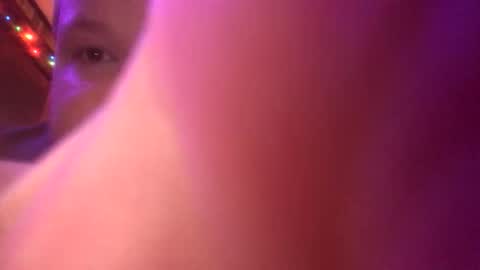 Snapshot of thunderbird2696 chatting on 12-23-25, 04:32 thunderbird2696 online show from 12-23-25, 04:32